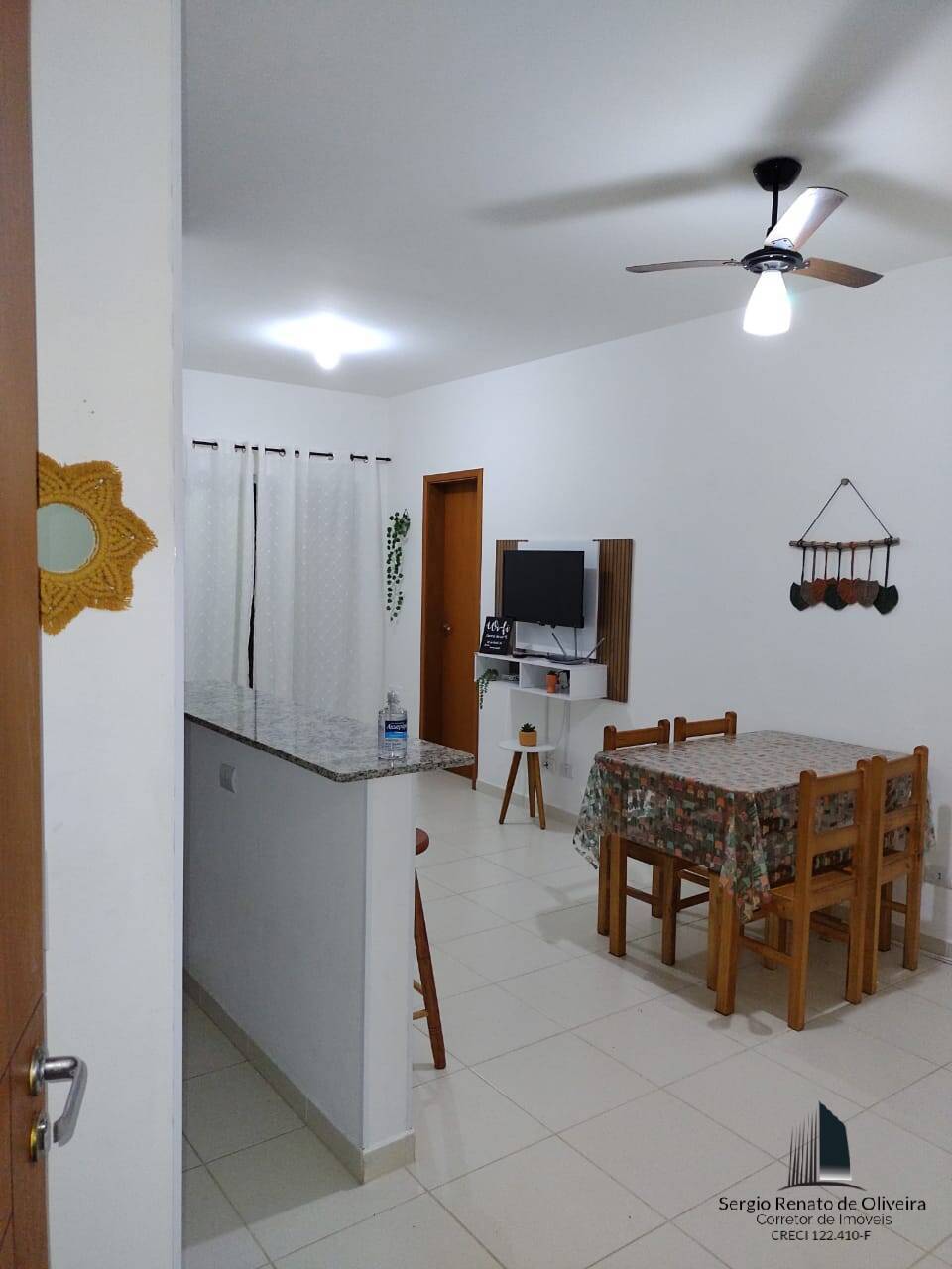 Casa à venda com 2 quartos, 69m² - Foto 1