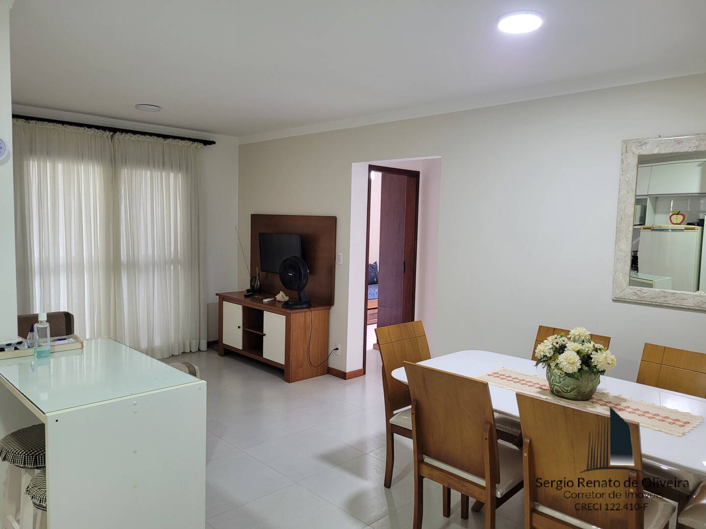 Apartamento à venda com 2 quartos, 66m² - Foto 2